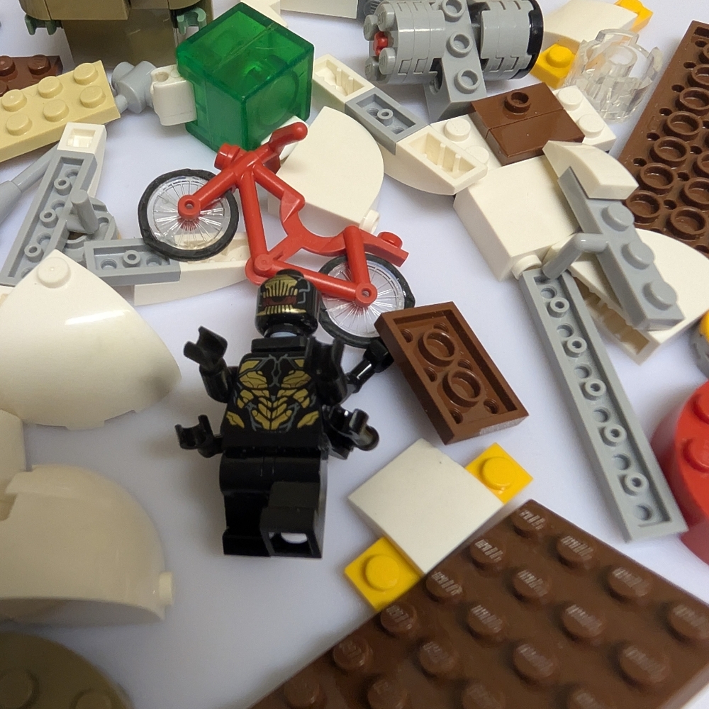 LEGO Blocks Mandolorian, Lego  Bicycle Star Wars Figure - Picture 3 of 4